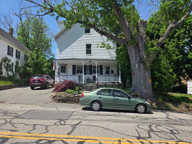 Building Photo - 226 Oak Hill Rd Unit 228 Apt 2