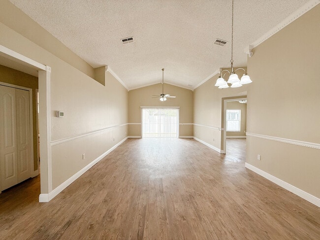 Photo - 26849 Carla Pl