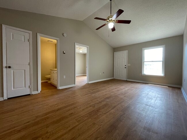 Photo - 100 Lanier Dr Unit 10