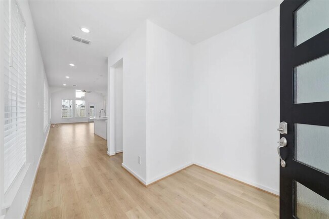 Photo - 21650 Lampeter River Ln