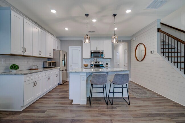 3954 Rothwood Ln