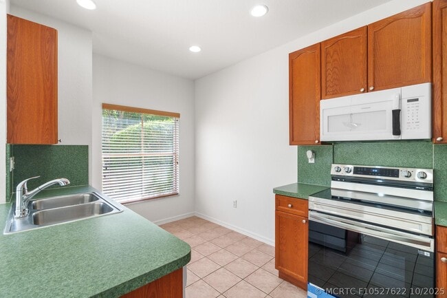 Photo - 3210 Merrick Terrace