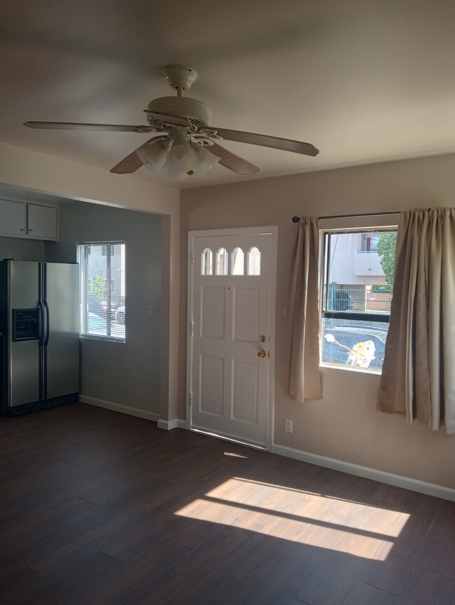 11617 Archwood St Unit 11617