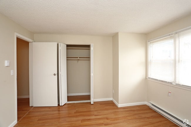 Bedroom - Warner Village Rental Community