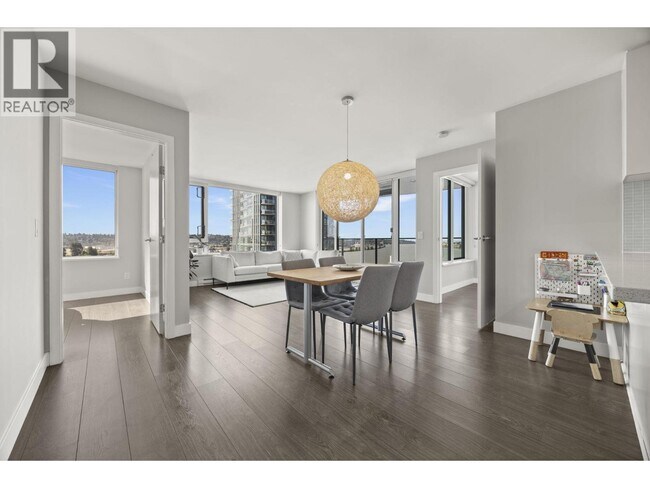 Photo - 668 Columbia St Unit 1011
