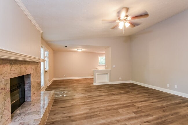 Photo - 1183 Ridgeside Dr NW