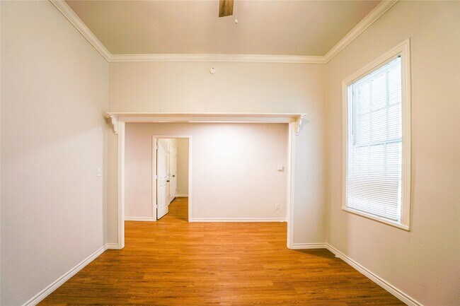 Photo - 1412 Postoffice St