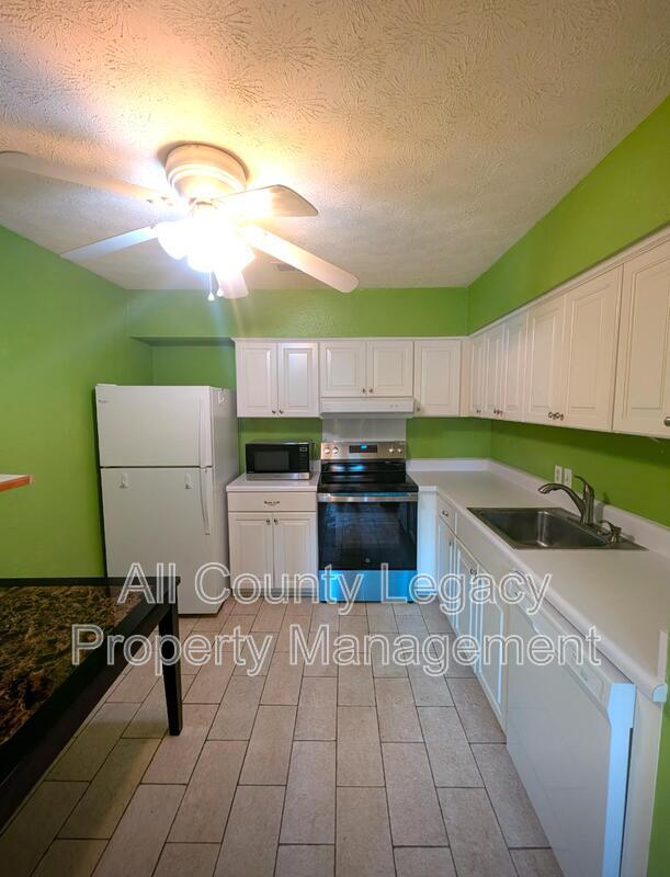 Photo - 162 Viking Ct