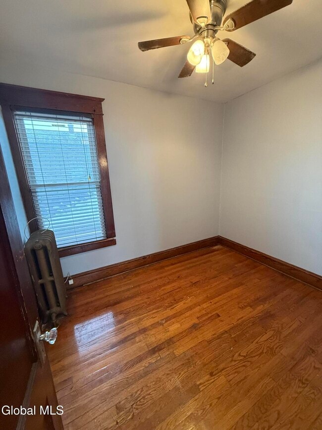 Photo - 23 Hampton St