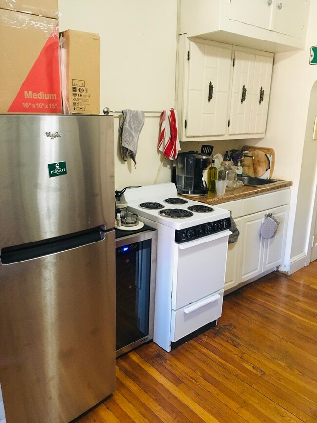 Photo - 70 Strathmore Rd Unit 11