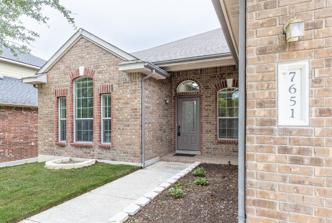 Photo - 7651 Mission Ledge
