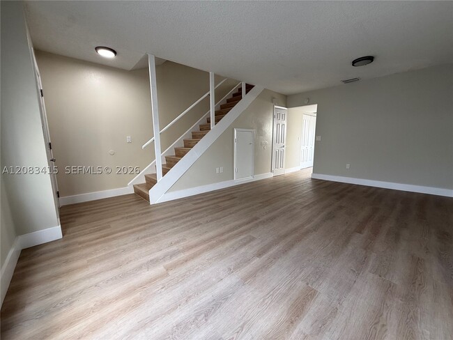 Photo - 470 NE 18th Ave