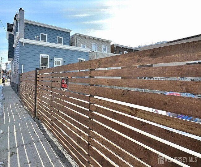 Photo - 1515 Kerrigan Ave Unit 2