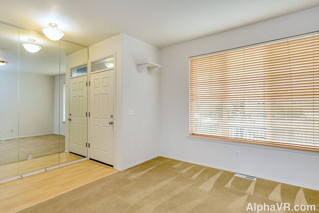 Photo - Charming 3 Bedroom | 2.5 Bathroom Townhome | Arbor Station Community | HOA Clubhouse | Pool | Hig...