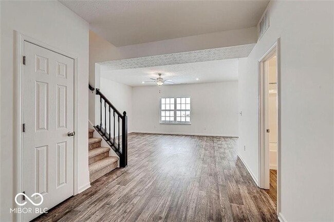 Photo - 5296 Maywood Dr