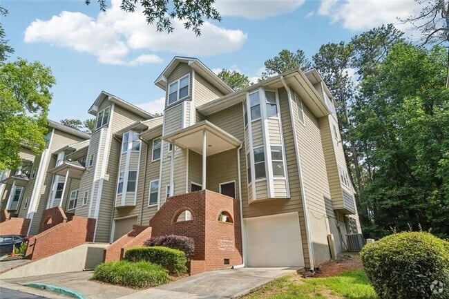 Building Photo - 709 Ivy Green Ln SE Rental