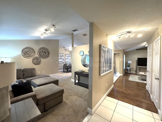 Photo - 820 Briargrove Ave
