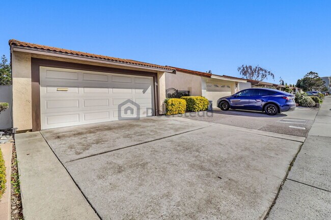 Photo - 620 Lisa Way