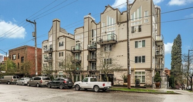 Building Photo - Exceptional Condo in Capitol Hill Available for Rent!