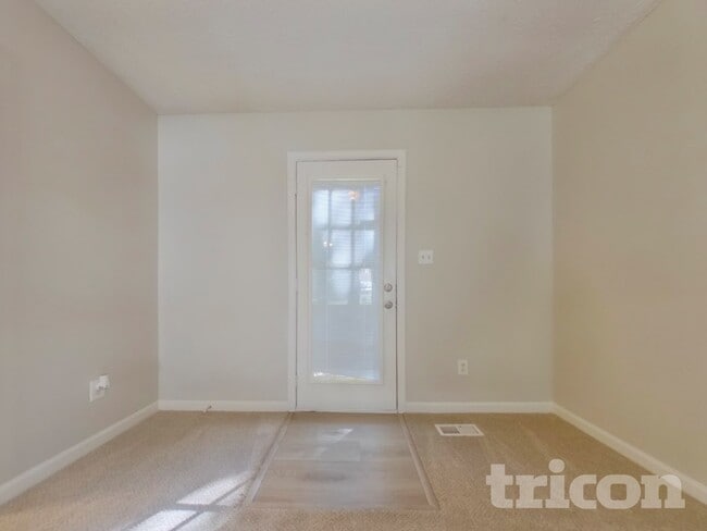 Photo - 158 Sweetwater Cir