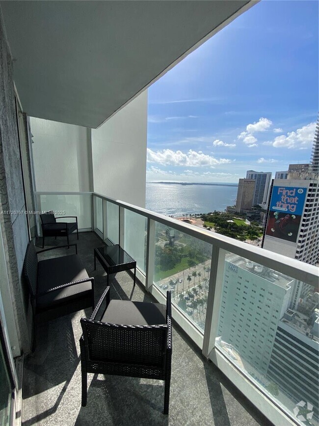 Building Photo - 244 Biscayne Blvd Unit 3205 Rental