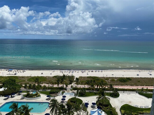 Building Photo - 5161 Collins Ave Unit 308