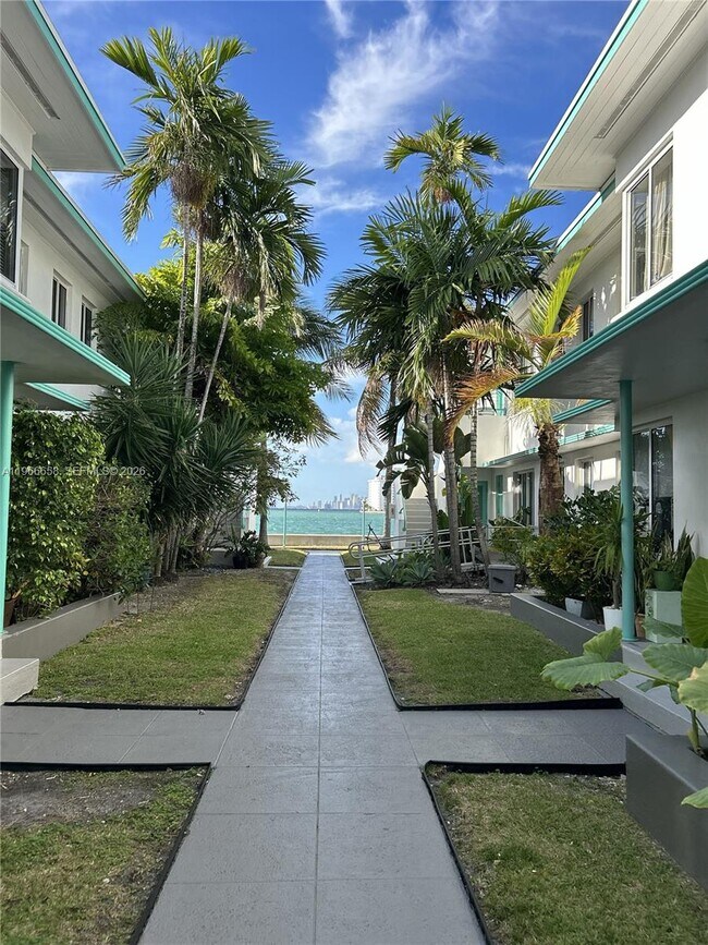 Photo - 1990 Bay Dr Unit 7