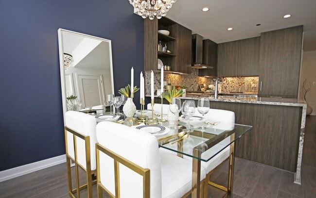 Photo - 738 N Hudson Ave