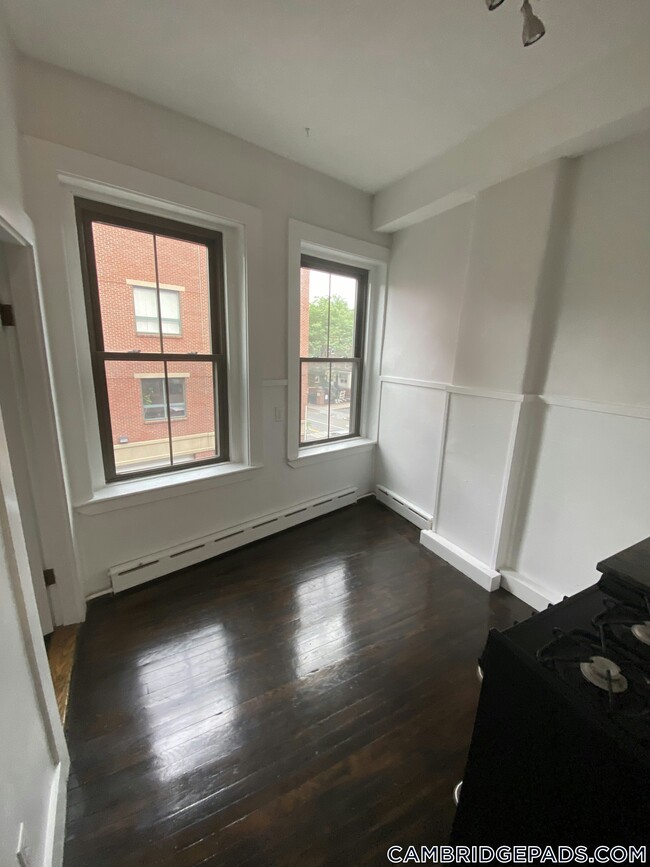 Photo - 110 Willow St Apartment Unit 3