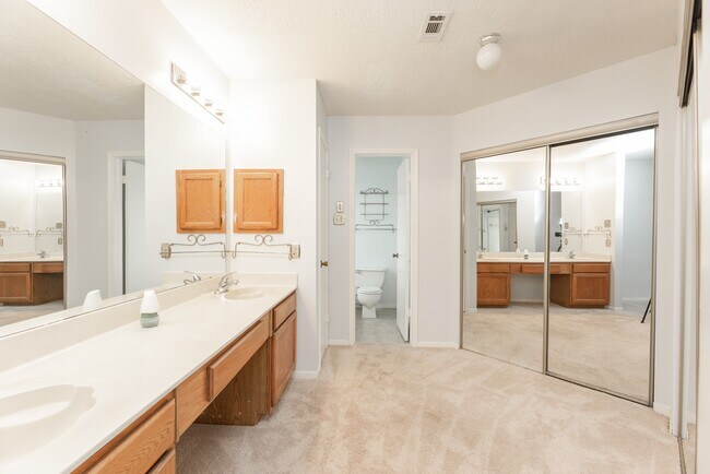 Photo - 6818 Brockington Dr