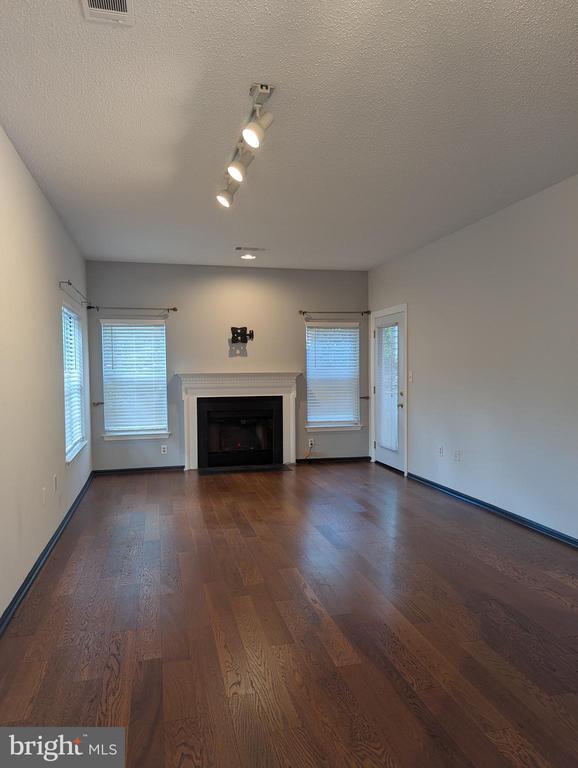 Photo - 6011 Rosebud Ln Unit 101