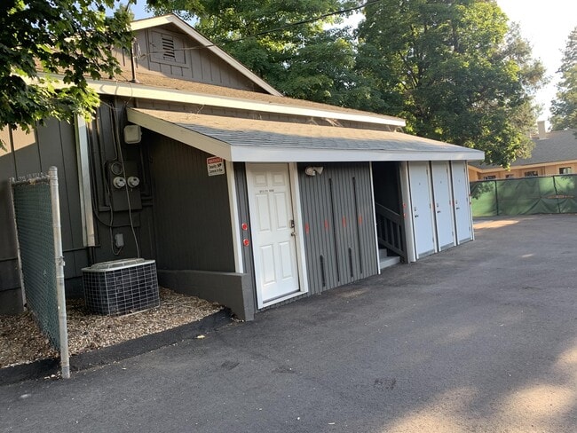 Photo - 13076 Ridge Rd