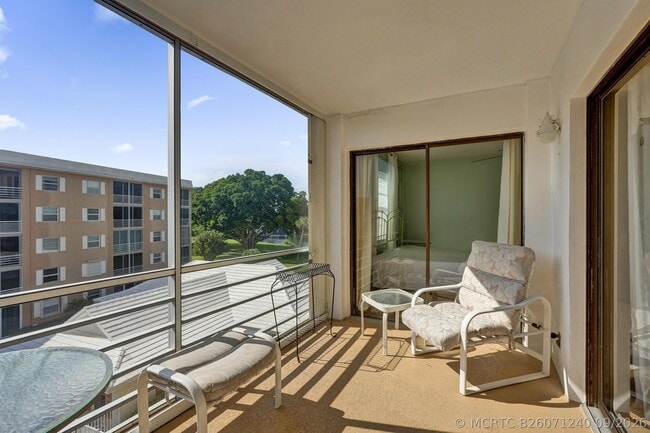 Photo - 308 Golfview Rd Unit 406