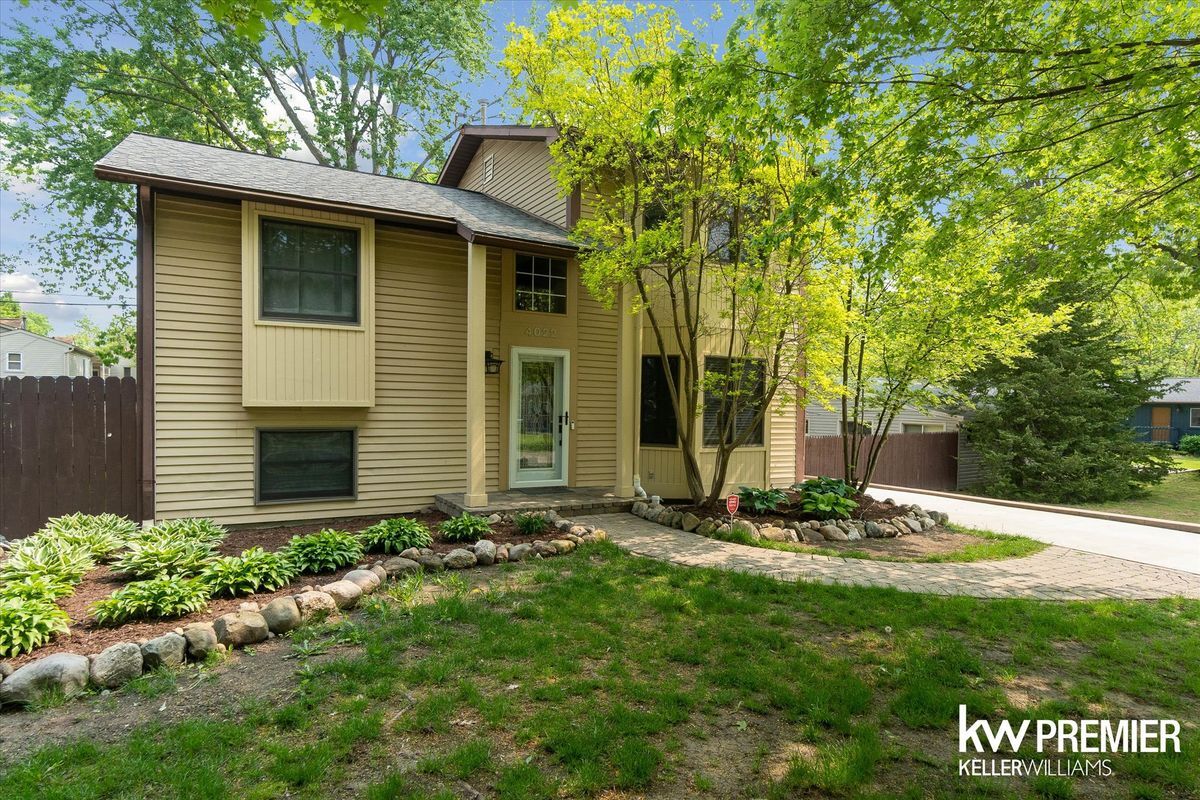 Photo - 4022 Hazelett Dr