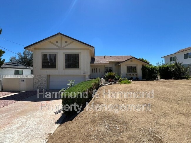 Photo - 4527 Stark Ave