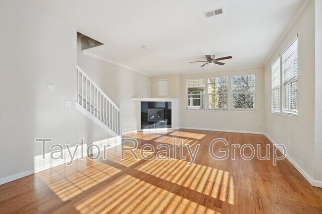 Photo - 12852 King St