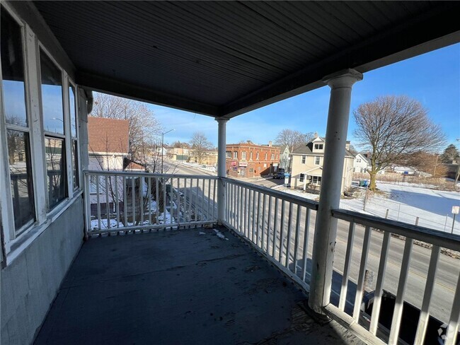 Building Photo - 853 N Goodman St Rental