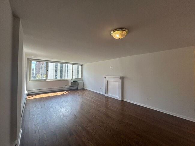 Photo - 1344 N Dearborn St Unit 11F