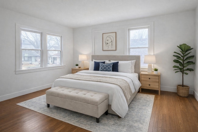 Photo - 1135 Lasalle St