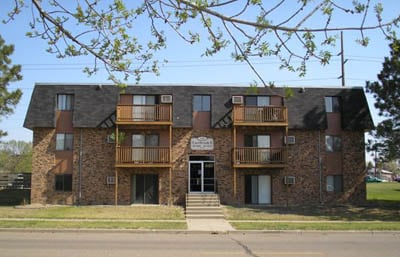 Eastbrook Apartments - Eastbrook Apartments