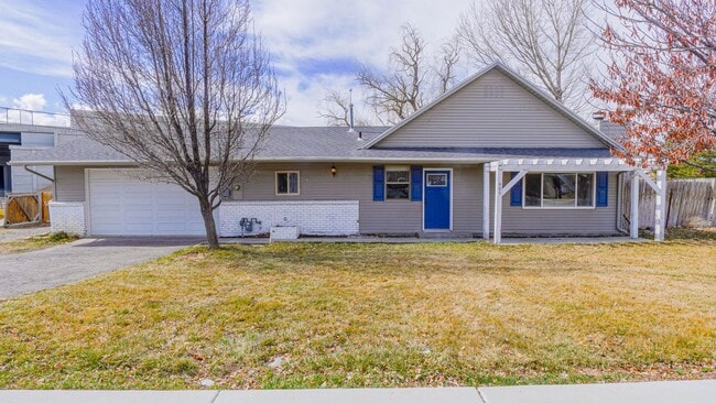 Building Photo - Fully furnished- Long and short term rental in Lehi! Boat and RV parking available.