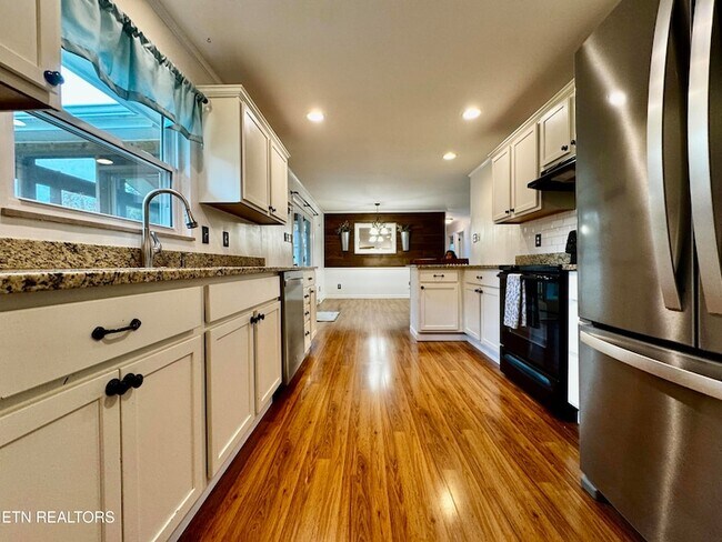 Photo - 824 Noragate Rd