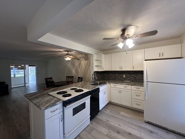 Building Photo - 2102 NE 1st Way Rental