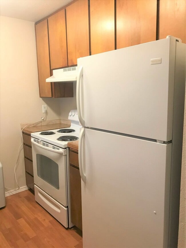 9717 Danwood Ln NW Unidad Danwood 9717 Unit 3