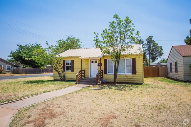 Building Photo - 2401 31st St Rental