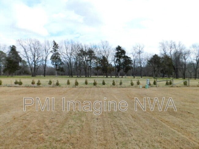 Photo - 474 N Yona Ln
