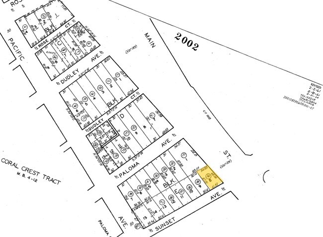 Plano llano - 523 Main St
