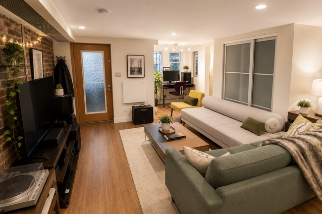 Photo - 1457 Chapin St NW