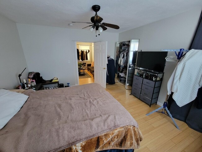 Photo - 161 Bennington St Unidad 1