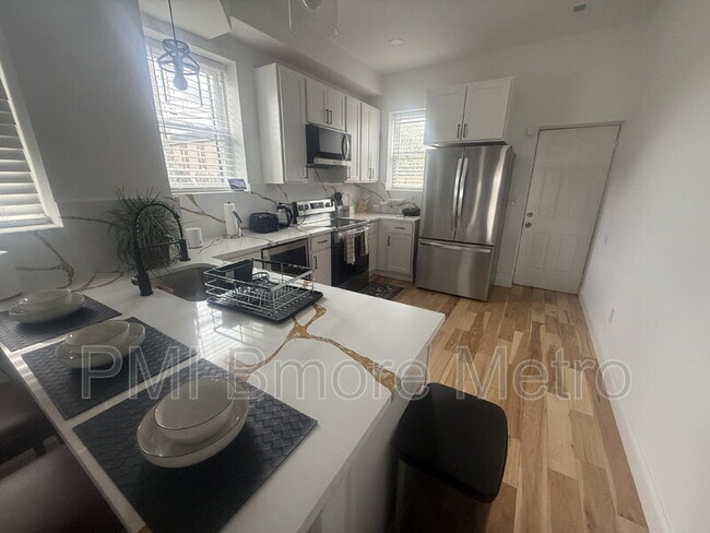 Photo - 1756 E North Ave